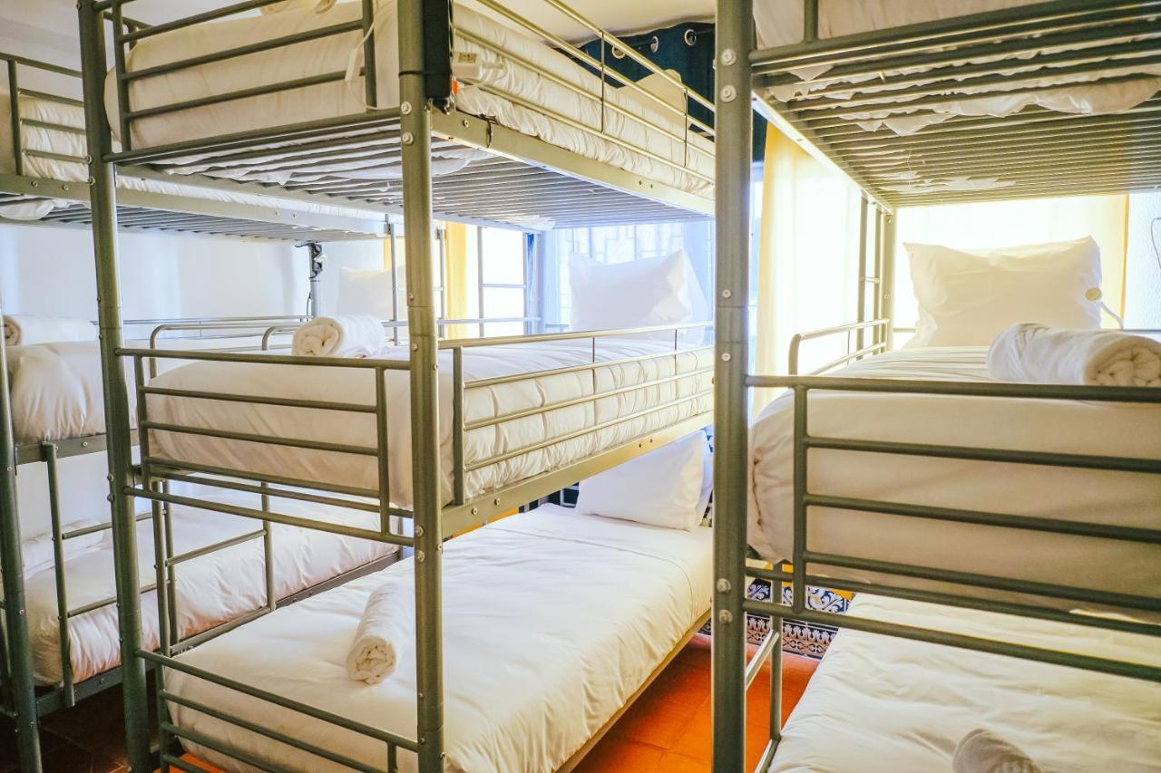 ליסבון Help Yourself Hostels - Restelo מראה חיצוני תמונה